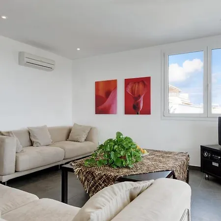 Sleeps 8 Pool Air Con فيلة *